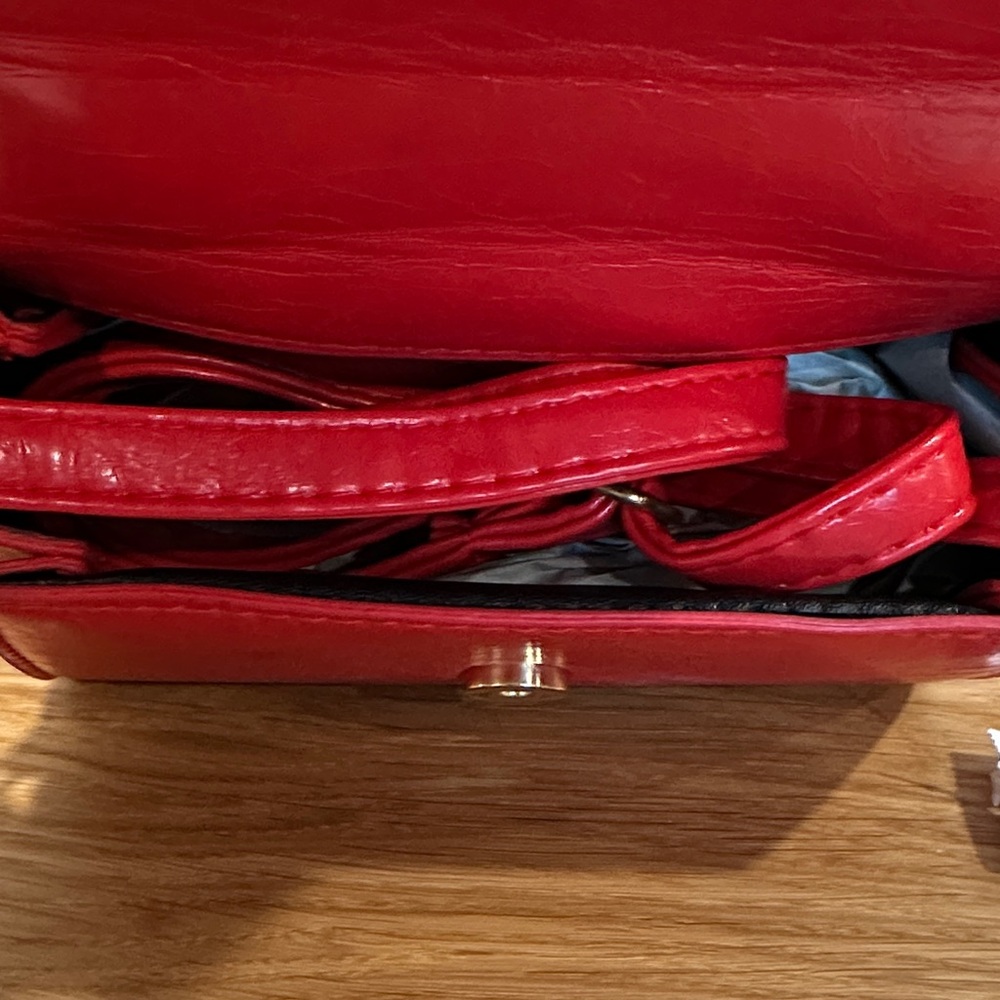 Red Bow Crossbody Mini Faux Leather Handbag NWT - Picture 7 of 10